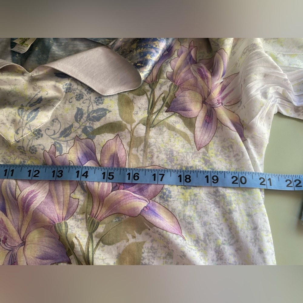 Boho womens large blouse floral lilac blue v-neck modest cottagecore - Picture 9 of 10